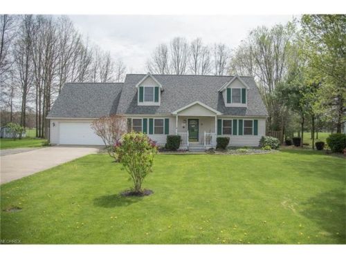 109 Leffingwell Dr, Orwell, OH 44076-9525