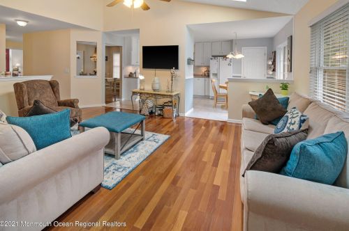 2 Abercorn Ct, Jackson Twp NJ  08527-3965 exterior