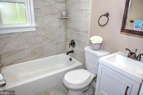 142 Marlboro Rd, Trenton NJ  08648-3651 exterior