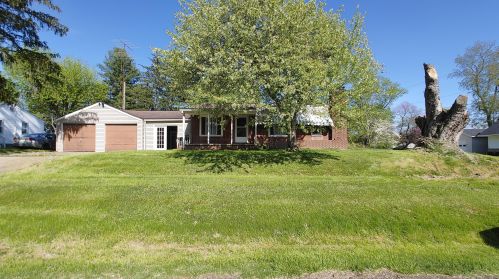 2106 Maple Hill St, Zanesville, OH 43701-2031
