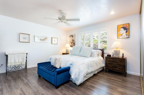 16670 Bernardo Oaks Dr, San Diego CA  92128-2837 exterior