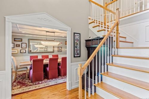 52 Horton Dr, Huntington Station, NY 11746-4206
