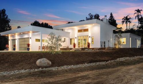 1500 Gamble Ln, Escondido CA  92029-4321 exterior