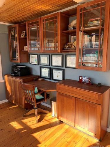 9 Grant St, Milford CT 06460-5311 exterior