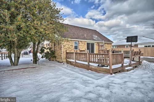 7211 Jefferson St, Harrisburg PA 17111-5246 exterior