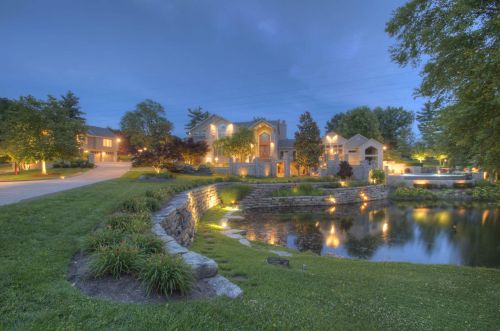 875 Squire Oaks Dr, Covington KY  41017-1342 exterior