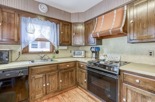 62 Bellecrest Ave, Elwood NY  11731-1205 exterior