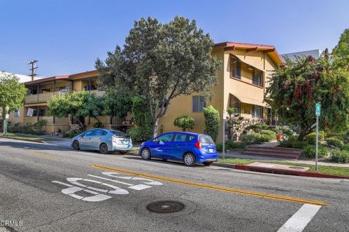 346 Kenwood St, Glendale, CA 91206-3586