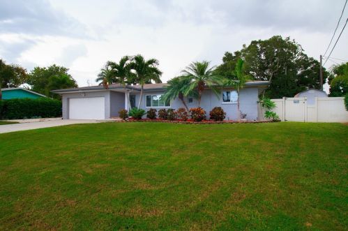 11035 Huron Rd, Saint Petersburg, FL 33708-3014