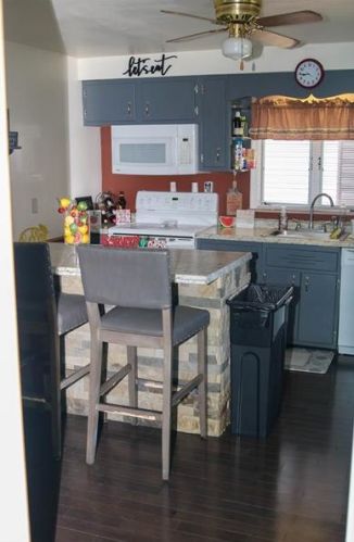 306 Washington Ave, South Connellsville PA  15425-4141 exterior