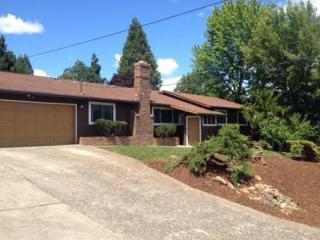 805 Walker Ave, Ashland, OR 97520-3439