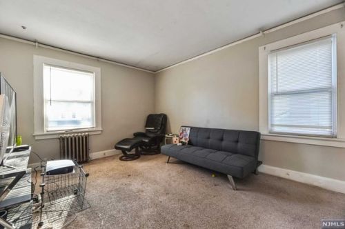 25 Westcott St, East Orange NJ  07017-3209 exterior