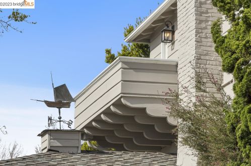 519 Blair Ave, Oakland, CA 94611-3734