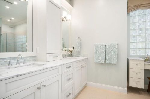 7566 Citrus Hill Ln, Naples FL  34109-0600 exterior