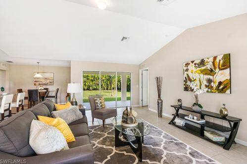 1627 11th Ter, Cape Coral, FL 33909-0015