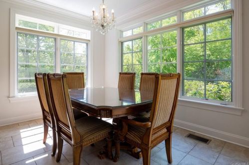 54 Buckout Rd, White Plains NY  10604-1503 exterior