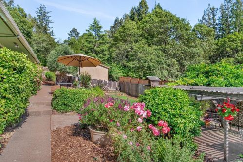 3802 Chanate Rd, Santa Rosa CA  95404-1840 exterior