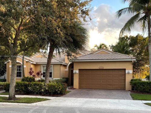 13734 20th St, Hollywood, FL 33028-2613