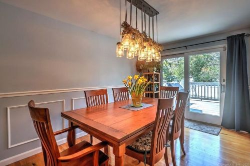 51 Westwood Rd, Milford CT  06461-2752 exterior