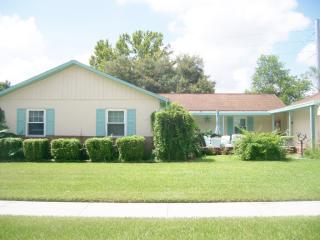 38506 Ferm Cir, Zephyrhills, FL 33540-3038