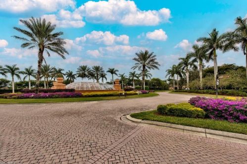 9242 Tesoro Ln, Naples FL  34114-9536 exterior
