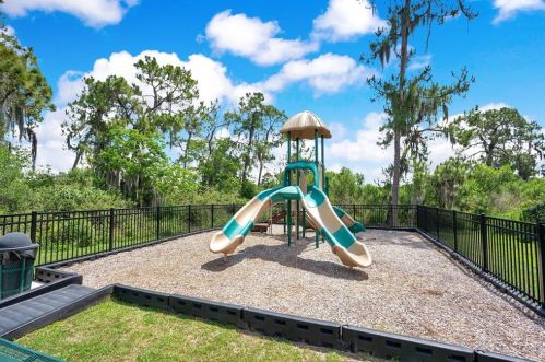 8734 Hinsdale Heights Dr, Polk City FL  33868-6010 exterior