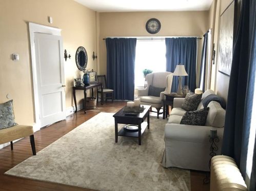 56 Middleton Ave, Middletown RI  02840-3645 exterior