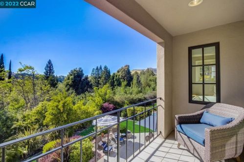 695 Blue Spruce Dr, Danville CA  94506-4525 exterior