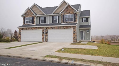 243 Sunglo Dr, Dauberville, PA 19533-8673