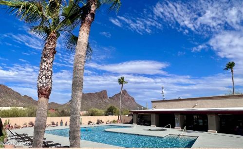 2001 Flying Q Ln, Tucson AZ  85713-6726 exterior