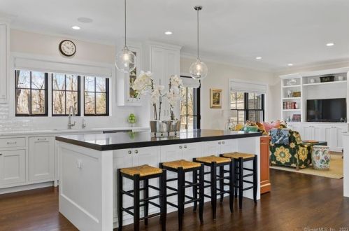 487 Westway Rd, Southport, CT 06890-1458