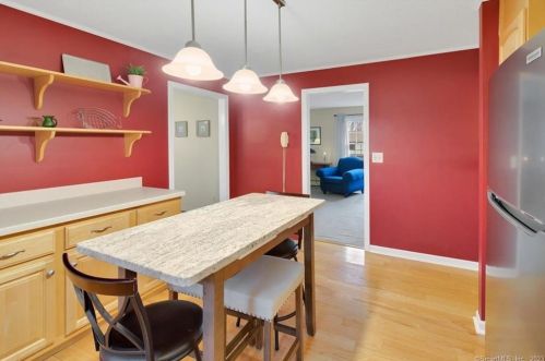 26 Ridge Rd, Southington CT  06489-2437 exterior