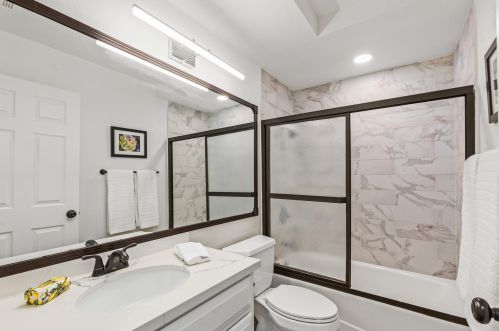 48118 Via Hermosa, La Quinta CA  92253-2227 exterior