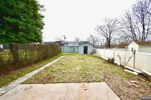 23 Grv St, Ridgefield Park NJ  07660-1442 exterior