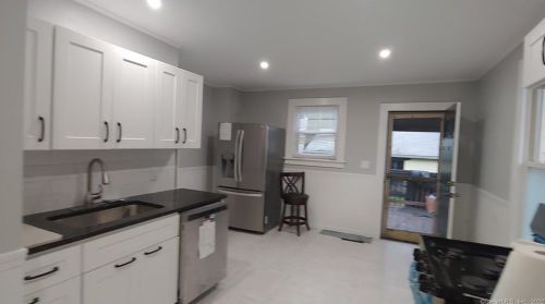 98 State St, Ansonia CT  06401-3039 exterior