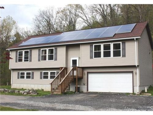 14 Sunset Rd, Plymouth, CT 06782-2924