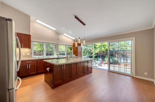 6982 El Marcero Ct, San Jose, CA 95119-1833