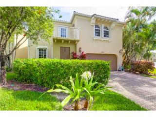 3149 212th St, Miami, FL 33180-3904