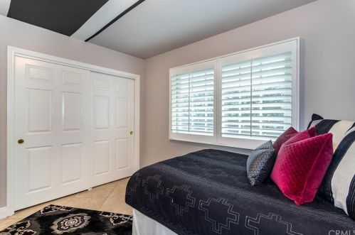 3571 Julian Ave, Long Beach CA  90808-3111 exterior