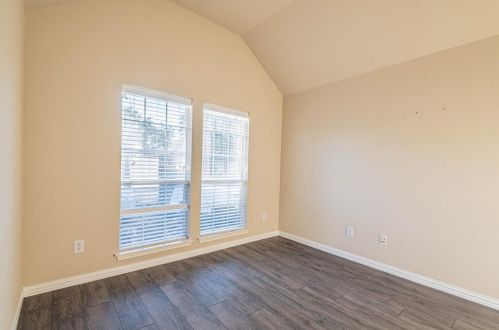 4831 Mystic Forest Ln, Humble, TX 77396-6102