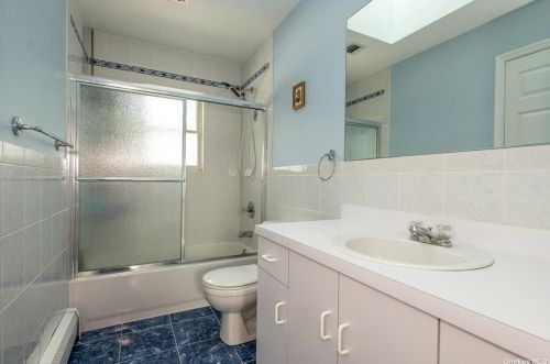 59 Reilly St, West Islip NY  11795-1044 exterior