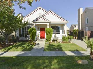 5249 Venus Dr, Fairfield, CA 94534-4061