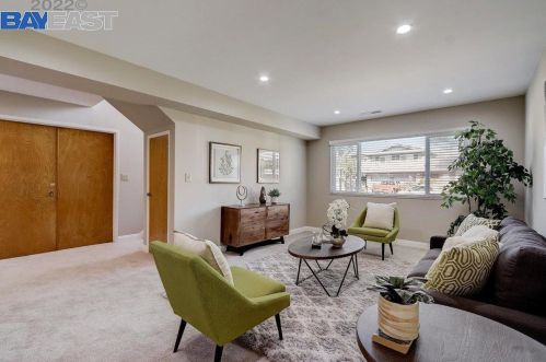 16651 Kildare Rd, San Leandro CA  94578-1215 exterior
