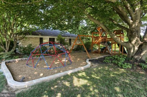 540 Devon Rd, Camp Hill PA  17011-2122 exterior