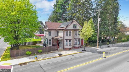 203 Baltimore Ave, Mount Holly Springs, PA 17065-1204