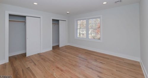 24 Shadow Ln, Berkeley Heights NJ  07922-1816 exterior