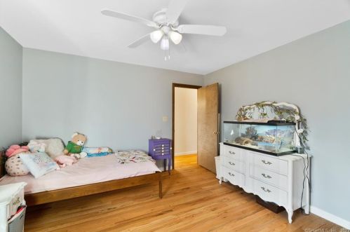 261 Whistle Town Rd, East Lyme CT  06333-1031 exterior
