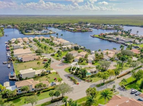 140 Eveningstar Cay, Naples FL  34114-9611 exterior