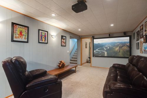 207 County Rd F, Saint Paul MN 55110-3845 exterior