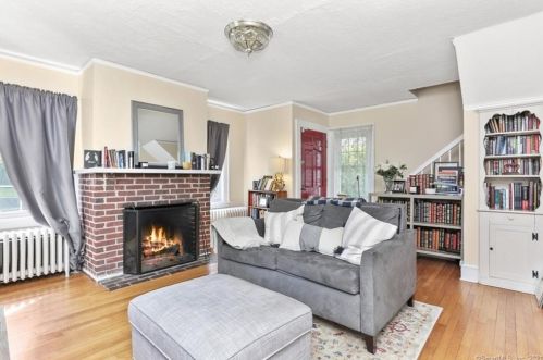 28 Ardsley Rd, Stamford CT  06906-2404 exterior